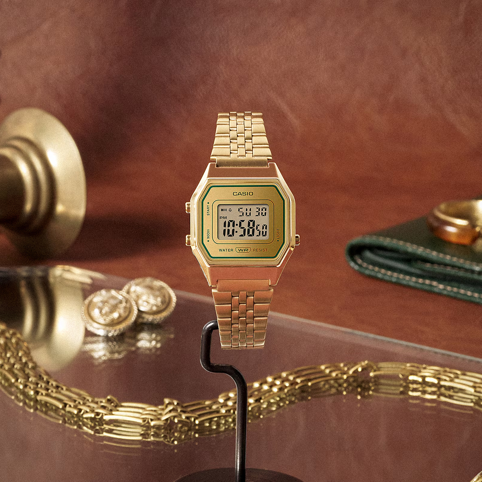 Reloj CASIO LA680WEGV-9A Resina/Acero Mujer Dorado