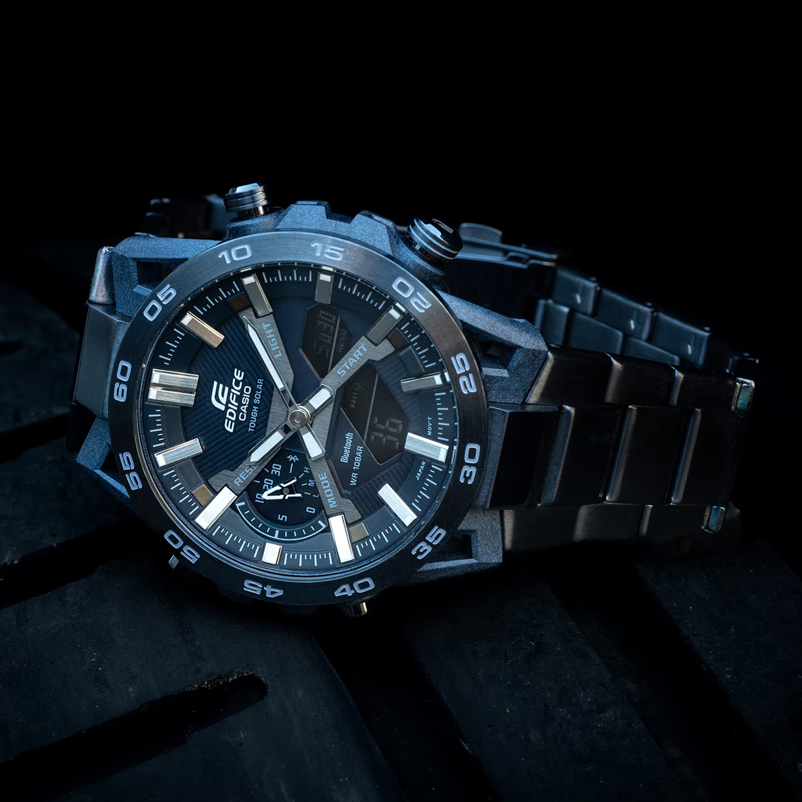 Reloj EDIFICE ECB-2000CB-2A Carbono/Acero Hombre Azul